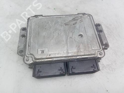 Used Engine control unit (ECU) FORD FOCUS III Turnier 1.0 EcoBoost (100 hp) 19252701