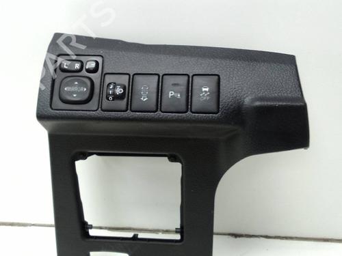 Used Headlight switch Headlight switch TOYOTA AURIS Estate (_E18_) 2.0 D-4D (ADE186_) (124 hp) 18585515 18585515