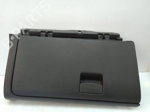 Used Glove box Glove box 22797714 22797714
