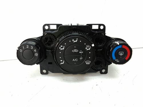 Used Climate control Climate control FORD FIESTA VI (CB1, CCN) 1.25 (60 hp) 18956946 18956946