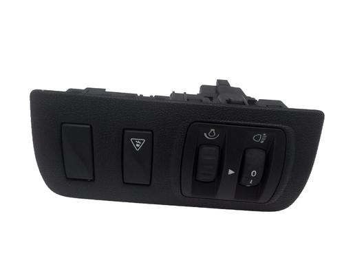 Interruttore luci RENAULT MEGANE III Hatchback (BZ0/1_, B3_) 1.5 dCi (106 hp) 31967759