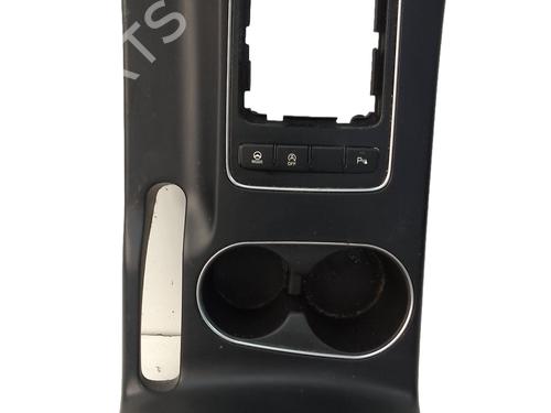 Used Cup/Object holder Cup/Object holder KIA SORENTO III (UM) 2.2 CRDi (200 hp) 18587232 18587232