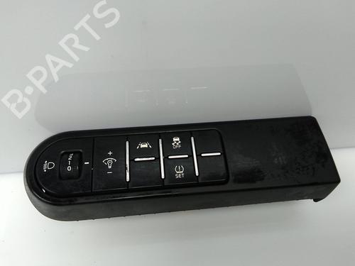 switch-kia-ceed-cd-14-93700j7430-2018-20504444 main image