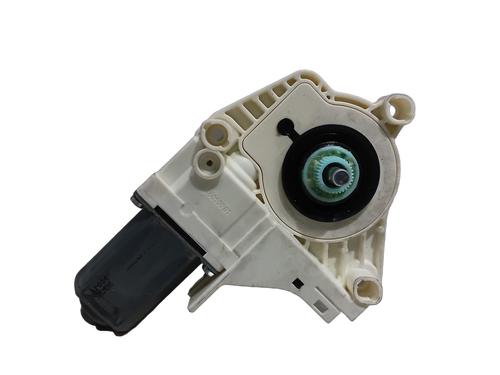 Used Right rear window motor Right rear window motor LAND ROVER RANGE ROVER SPORT I (L320) 2.7 D 4x4 (190 hp) 35784625 35784625