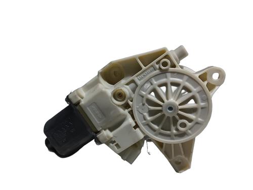 right-rear-window-motor-mercedes-benz-c-class-w204-2007-2008-2009-2010-2011-2012-2013-2014-2015-35722479 main image