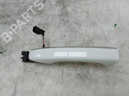 front-right-exterior-door-handle-renault-megane-iv-hatchback-b9amn_-ee1096638-2015-19788491 main image