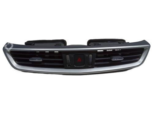 Bocchetta di aerazione NISSAN X-TRAIL III (T32_, T32R, T32RR) 1.6 DIG-T (T32) (163 hp) 32361999