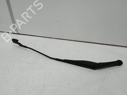 Used Front windshield wiper arm FIAT 500L (351_, 352_) 1.4 (199LYB1B) (95 hp) 28149830