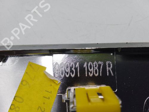 Used Door moulding trim RENAULT MEGANE IV Hatchback (B9A/M/N_) 1.3 TCe 115 (B9N9) (116 hp) 25435225