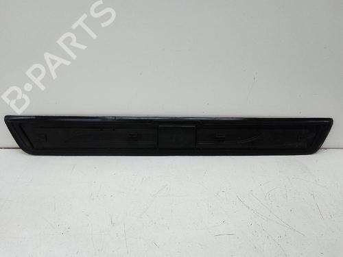 Door moulding trim BMW 5 Touring (F11) 520 d xDrive | BP19733182C150