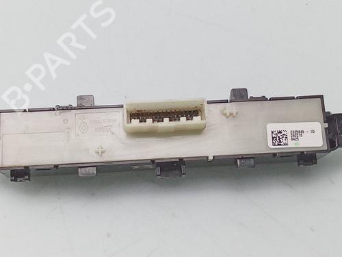 Switch DACIA SANDERO III 1.0 TCe 90 | BP28151075I30