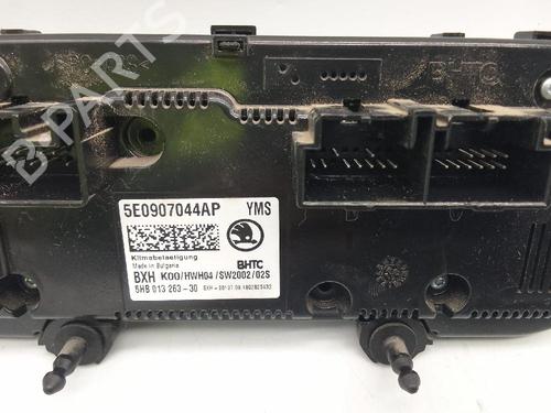 Used Climate control SKODA OCTAVIA III Combi (5E5, 5E6) 2.0 TDI (150 hp) 26050632
