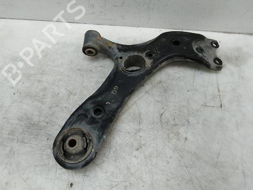 Right front suspension arm TOYOTA AURIS (_E18_) 1.8 Hybrid (ZWE186_, ZWE186R) | BP27445611M13 