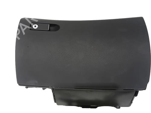 Handskerum Handskerum MERCEDES-BENZ C-CLASS (W204) C 180 CGI (204.031) (156 hp) 35722487 35722487