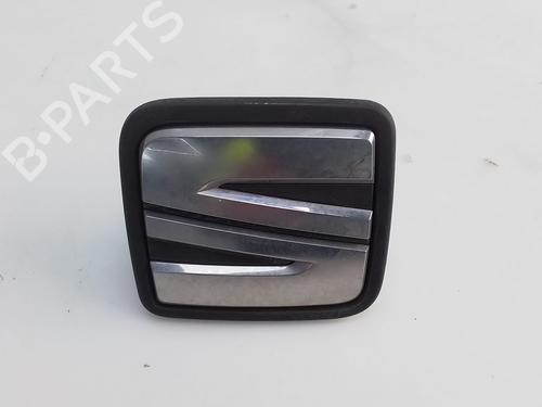 Used Tailgate handle SEAT LEON (KL1, KLG) 1.5 TGI CNG (131 hp) 28147208