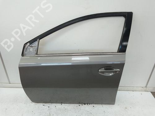 Used Left front door TOYOTA AURIS Estate (_E18_) 1.6 (ZRE185_) (132 hp) 29477198