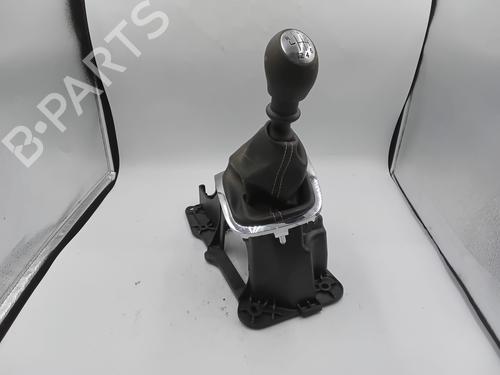 Gear lever RENAULT MEGANE III Hatchback (BZ0/1_, B3_) 1.2 TCe (BZ2B, BZ11) 8201062921