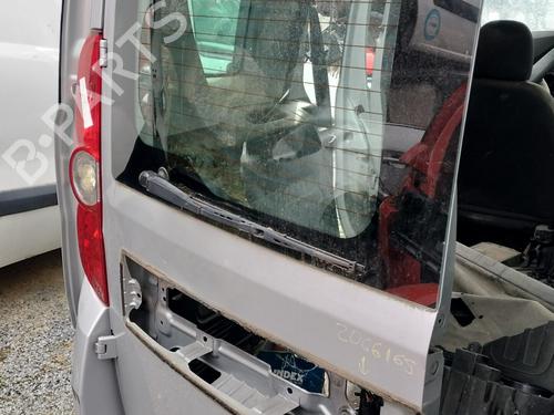 Used Left tailgate Left tailgate FIAT DOBLO Cargo (263_) 1.6 D Multijet (263WXD1B, 263WXR1B, 263WXX1B, 263ZXD1B,... (105 hp) 33606007 33606007