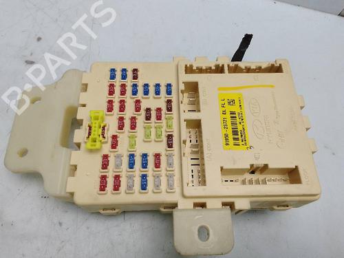 Used Fuse box HYUNDAI ix35 (LM, EL, ELH) 1.7 CRDi (116 hp) 24463454