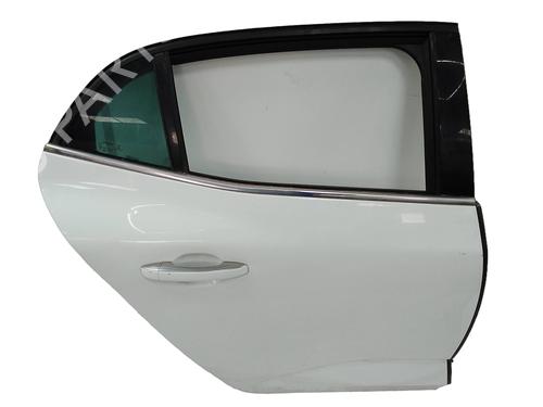 right-rear-door-renault-megane-iv-hatchback-b9amn_-sin-referencia-2015-18737208 main image