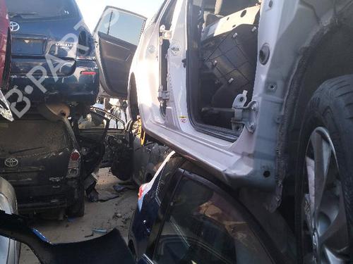 Used Right front shock absorber TOYOTA AURIS (_E18_) 1.4 D-4D (NDE180_, NDE180R) (90 hp) 18591595