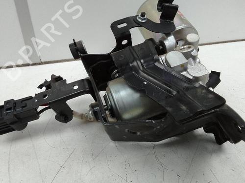 Brake master cylinder TOYOTA COROLLA Saloon (_E21_) 1.8 VVTi Hybrid (ZWE211) BP18585734M77
