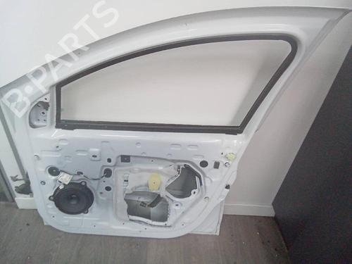 Used Right front door DACIA SANDERO II TCe 90 (B8M1, B8MA, B8AC) (90 hp) 21126172