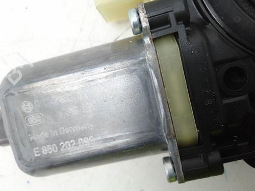 Used Right front window motor AUDI A3 (8V1, 8VK) [2012-2020]  18826820
