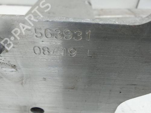 Used Crossmember PEUGEOT 3008 II SUV (MC_, MR_, MJ_, M4_) 1.2 THP/ PureTech 130 (MRHNSM, MRHNSU, MRHNSJ, MRHNYW,... (131 hp) 25612400