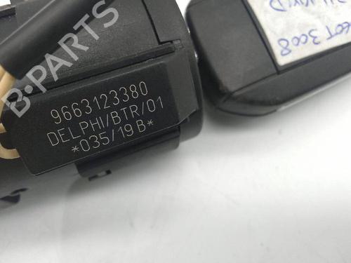 Used Ignition barrel PEUGEOT 3008 II SUV (MC_, MR_, MJ_, M4_) 1.2 THP/ PureTech 130 (MRHNSM, MRHNSU, MRHNSJ, MRHNYW,... (131 hp) 25720537