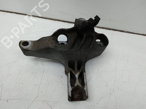 Used Engine mount Engine mount DACIA DUSTER (HS_) 1.5 dCi (HSMC) (107 hp) 18956995 18956995