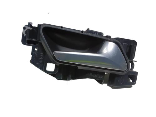 Used Rear right interior door handle Rear right interior door handle PEUGEOT 308 III (FB_, FH_, FP_, F3_, FM_) Hybrid 136 (FPHPYC) (136 hp) 36554274 36554274