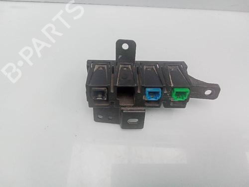 Used Switch NISSAN QASHQAI II SUV (J11, J11_) 1.2 DIG-T (115 hp) 20642699