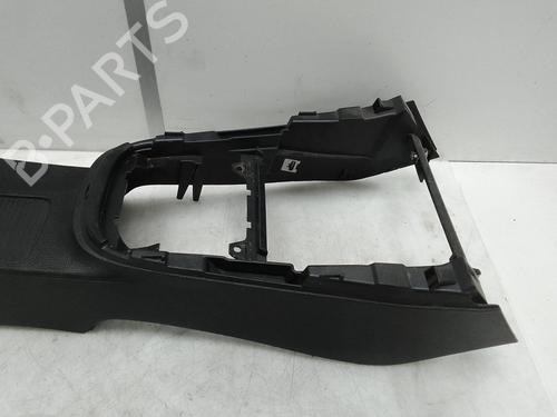 Used Middle console Middle console VW GOLF VI (5K1) 2.0 TDI (170 hp) 18584826 18584826