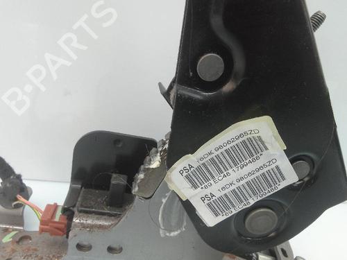 Used Hand brake PEUGEOT 208 I (CA_, CC_) 1.2 PureTech 82 (82 hp) 20504614