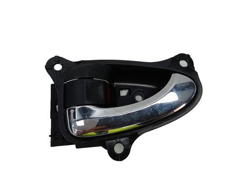 Used Front left interior door handle Front left interior door handle TOYOTA RAV 4 III (_A3_) 2.2 D 4WD (ALA30_, ALA30R) (136 hp) 18586465 18586465