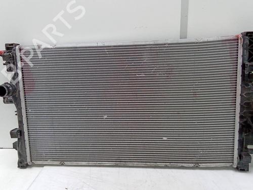 Used Water radiator Water radiator 18890742 18890742