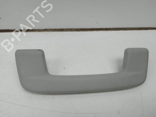 handtag-i-tag-audi-q3-f3b-2018-28149697 main image