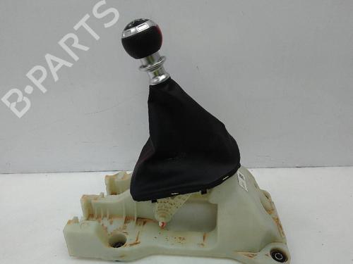 Used Gear lever HYUNDAI TUCSON (TL, TLE) 1.6 CRDi hybrid 48V All-wheel Drive (136 hp) 23255916