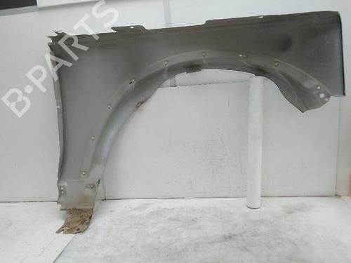 Used Left front fenders LAND ROVER DISCOVERY III (L319) 2.7 TD 4x4 (190 hp) 27587598