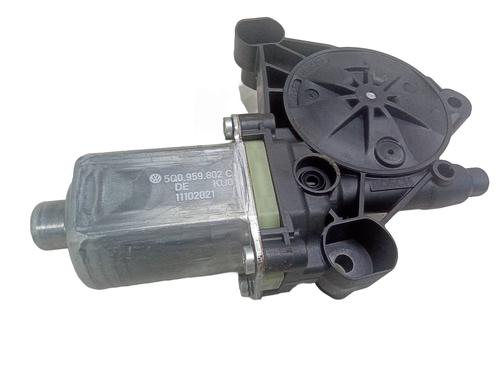 Used Right rear window motor Right rear window motor AUDI Q3 (F3B) 35 TDI (150 hp) 26054945 26054945