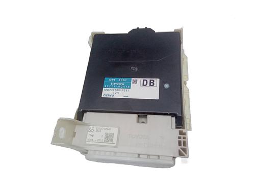 Used Electronic module TOYOTA YARIS (_P13_) 1.4 D (NLP130_, NLP130) (90 hp) 18573399