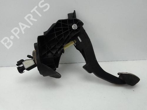Clutch pedal PEUGEOT 3008 II SUV (MC_, MR_, MJ_, M4_) 1.2 THP/ PureTech 130 (MRHNSM, MRHNSU, MRHNSJ, MRHNYW,... | BP22687050I13 