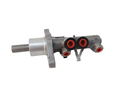 Used Brake master cylinder Brake master cylinder VW GOLF VI (5K1) 2.0 R 4motion (270 hp) 18579901 18579901