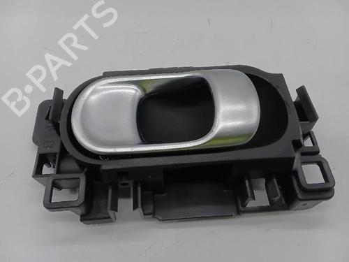 Venstre foran invendig håndtak CITROËN C3 AIRCROSS II (2R_, 2C_) 1.2 PureTech 110 (2RHNZB, 2RHNZW, 2RHNPX, 2RHNPJ) (110 hp) 27539436