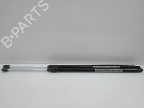 Used Right rear shock absorber Right rear shock absorber HONDA CR-V V (RW_, RT_) 2.0 e-CVT Hybrid (RT5) (215 hp) 20504693 20504693