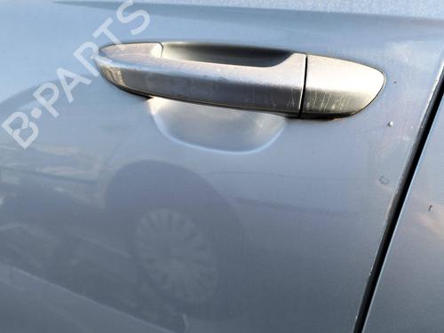Used Front left exterior door handle VW PASSAT B6 (3C2) 2.0 TDI (136 hp) 28148999