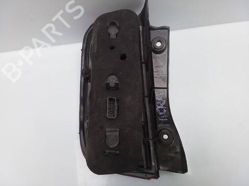 Used Right taillight NISSAN MICRA III (K12) 1.4 16V (88 hp) 21213581