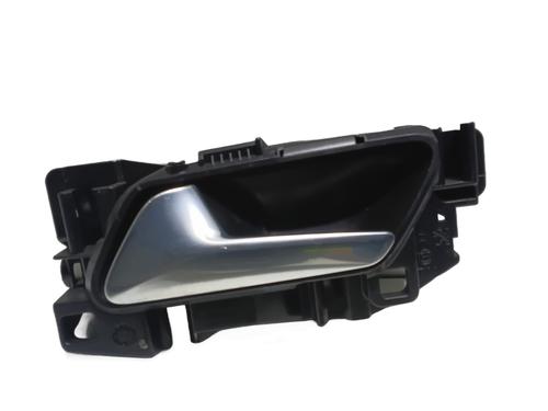 Used Front left interior door handle Front left interior door handle PEUGEOT 308 III (FB_, FH_, FP_, F3_, FM_) BlueHDi 130 (FBYHZL, FBYHZT) (131 hp) 34209174 34209174