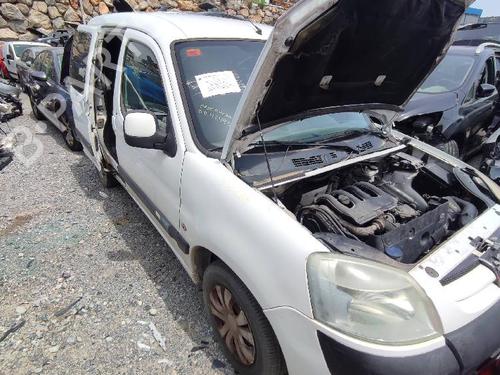 Fensterheberschalter links vorne für PEUGEOT PARTNER MPV (5_, G_) 1.6 HDi 90 (90 hp) 26054117